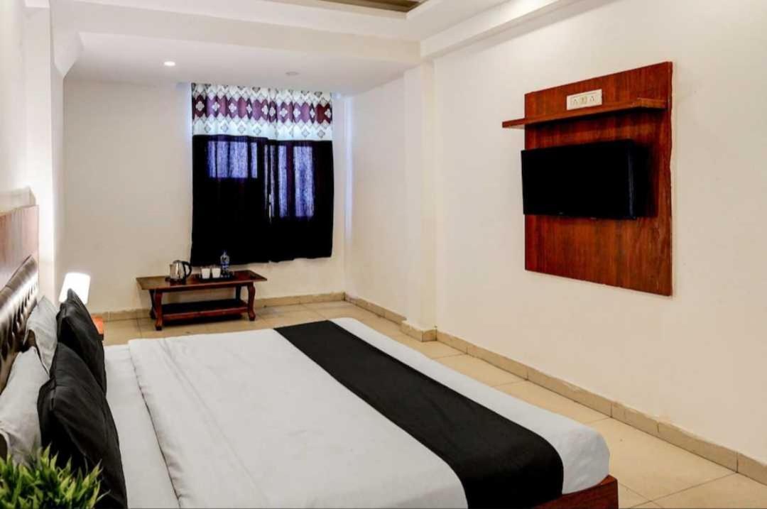 Hotel O Anshu B&B Nowe Delhi Zewnętrze zdjęcie