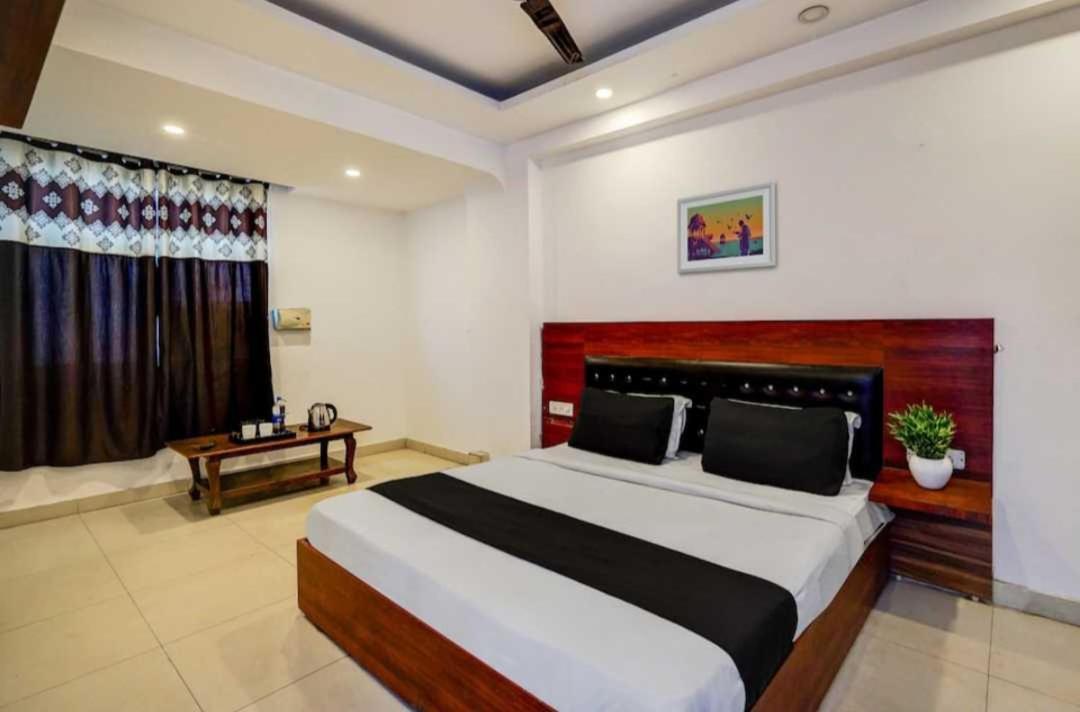 Hotel O Anshu B&B Nowe Delhi Zewnętrze zdjęcie