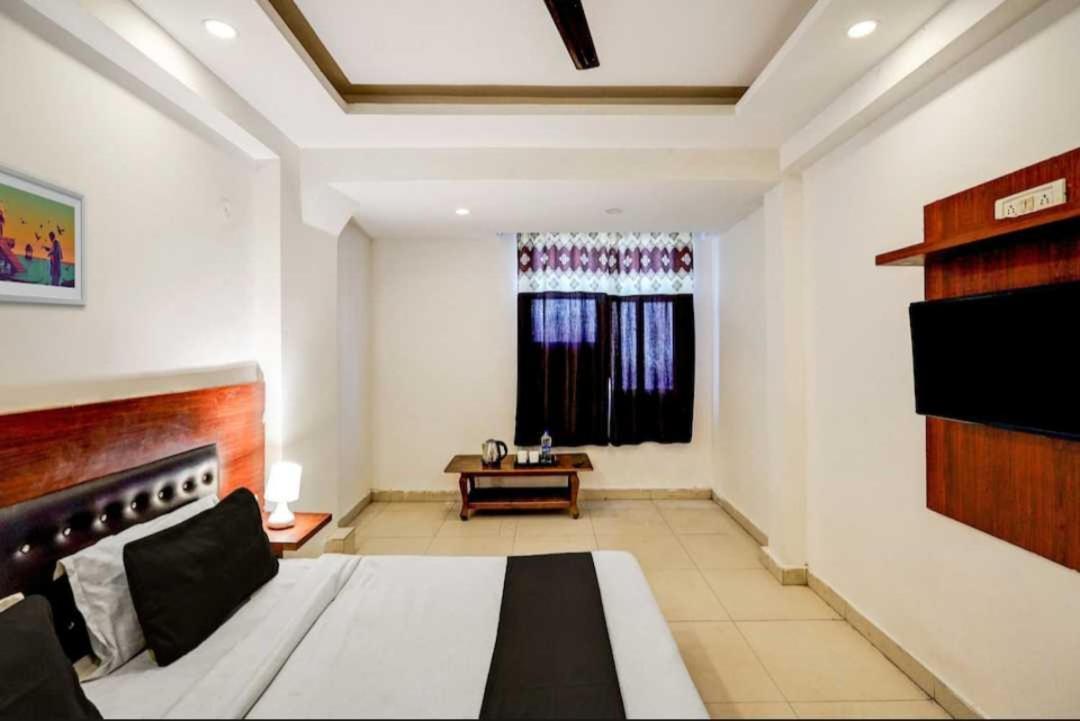 Hotel O Anshu B&B Nowe Delhi Zewnętrze zdjęcie