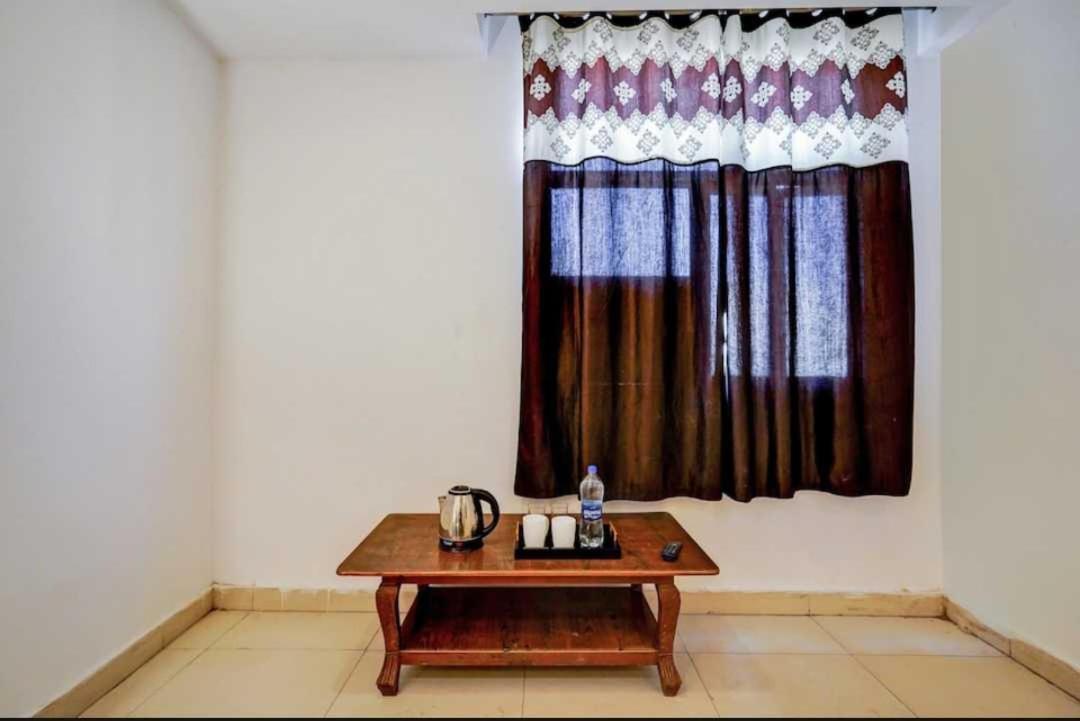 Hotel O Anshu B&B Nowe Delhi Zewnętrze zdjęcie